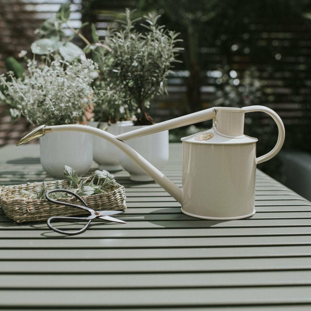 Watering Cans | The Rowley Ripple (Two Pint) Garden Gardening Tools